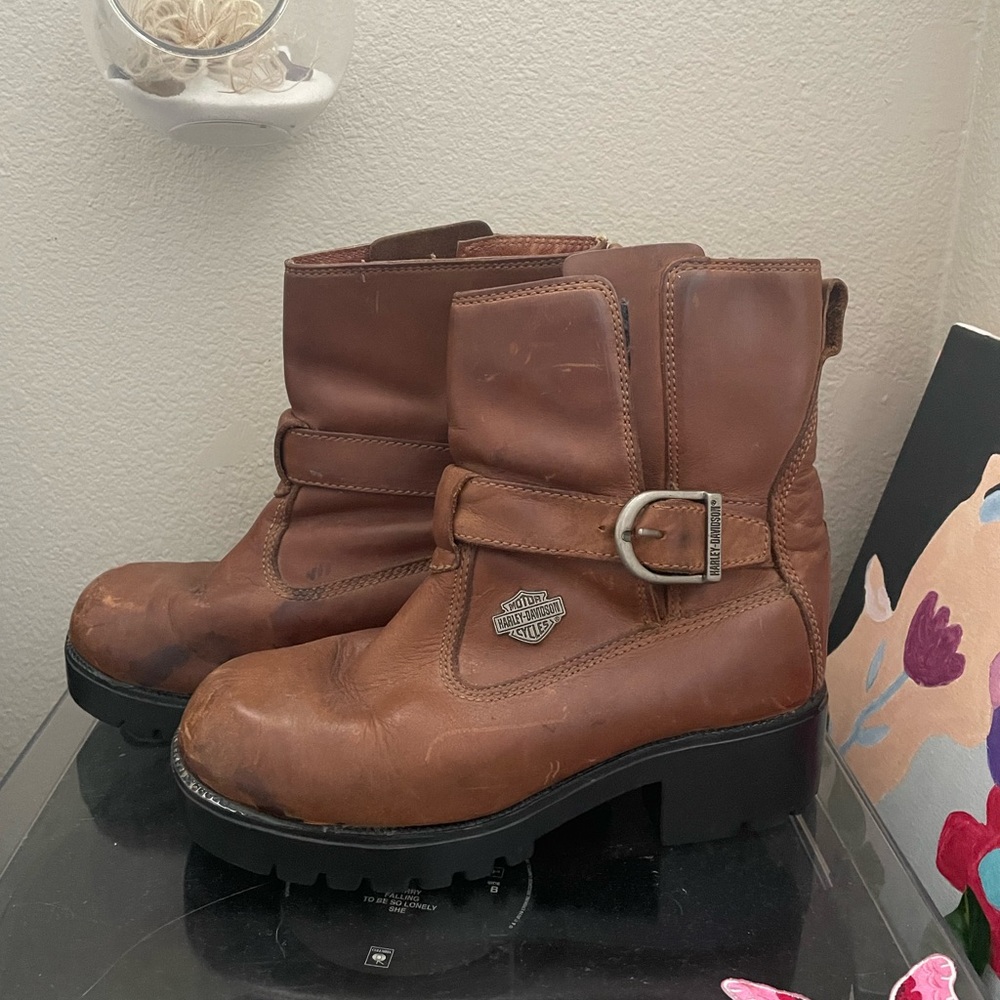Vintage brown Harley Davidson boots